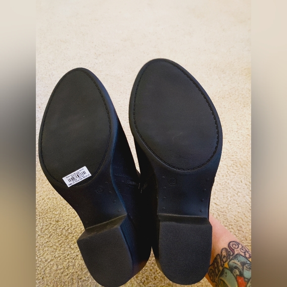 Torrid black faux suede western style booties size 8.5WW - Picture 2 of 5